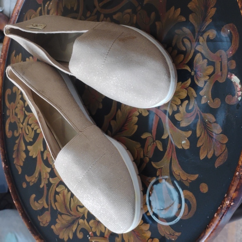 {$10 BUNDLED} ANNE KLEIN Gold Glittery Slide In Sports Sneakers